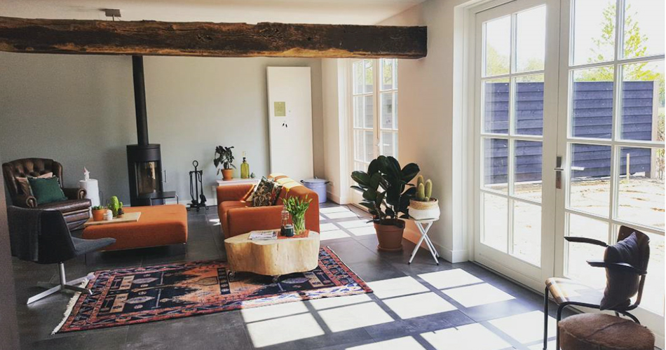 Boerderij in Gemert Nederland verbouwing woonkamer woonboerderij door IHC architects